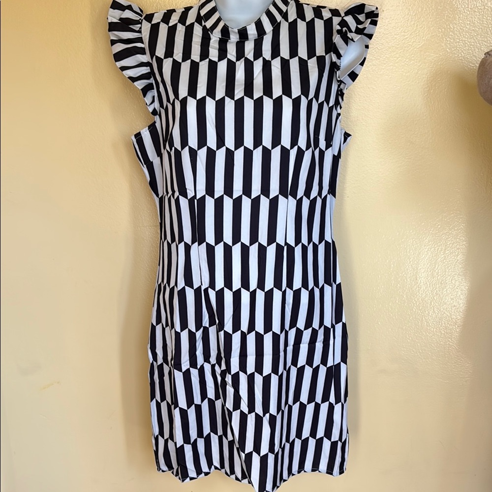 La Diosa Black and White Geometric Dress